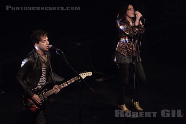 THE KILLS - 2008-10-28 - PARIS - Le Bataclan - Alison Nicole Mosshart - James William Hince